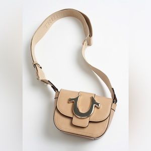 🪷True Religion mini horseshoe purse